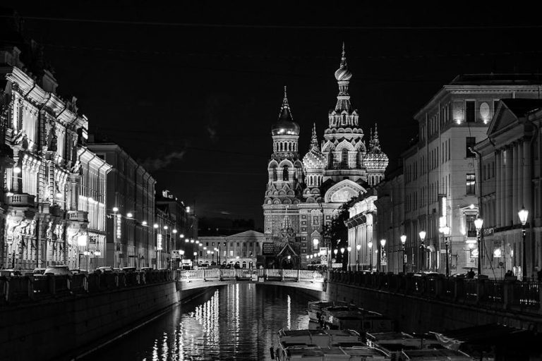 The Rise of Micro-Influencers in the Travel Industry